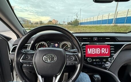 Toyota Camry, 2018 год, 2 700 000 рублей, 13 фотография