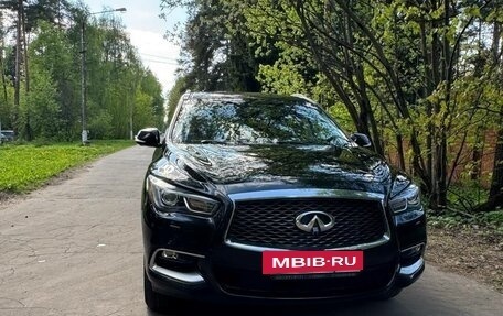 Infiniti QX60 I рестайлинг, 2018 год, 3 000 000 рублей, 4 фотография