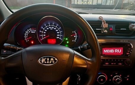 KIA Rio III рестайлинг, 2013 год, 700 000 рублей, 12 фотография