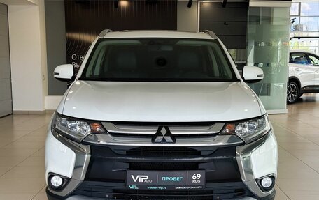 Mitsubishi Outlander III рестайлинг 3, 2016 год, 2 297 000 рублей, 2 фотография