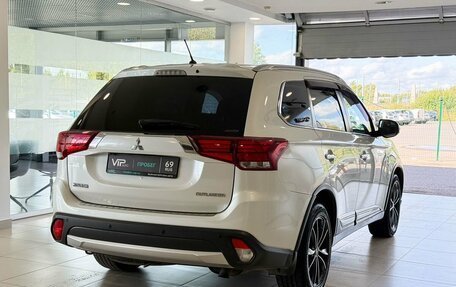Mitsubishi Outlander III рестайлинг 3, 2016 год, 2 297 000 рублей, 5 фотография