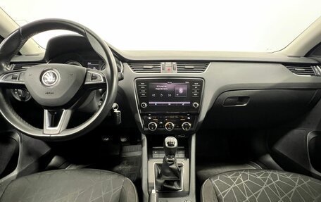 Skoda Octavia, 2019 год, 1 800 000 рублей, 8 фотография