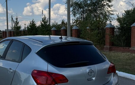 Opel Astra J, 2010 год, 600 000 рублей, 8 фотография