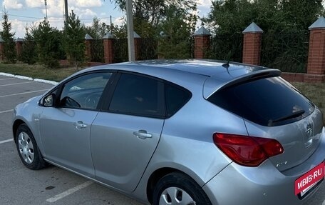 Opel Astra J, 2010 год, 600 000 рублей, 9 фотография