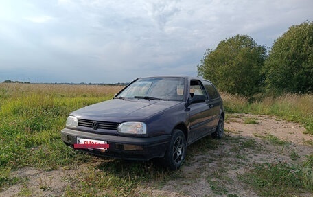 Volkswagen Golf III, 1992 год, 90 000 рублей, 2 фотография