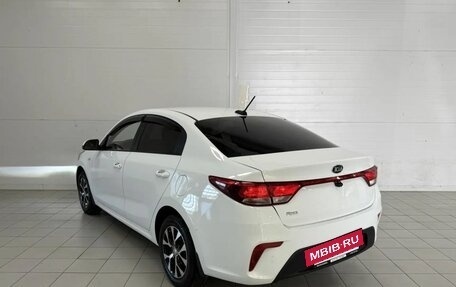 KIA Rio III рестайлинг, 2017 год, 1 300 000 рублей, 6 фотография