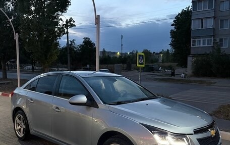 Chevrolet Cruze II, 2011 год, 650 000 рублей, 3 фотография