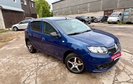 Renault Sandero II рестайлинг, 2014 год, 835 000 рублей, 2 фотография