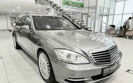 Mercedes-Benz S-Класс, 2010 год, 1 860 000 рублей, 3 фотография