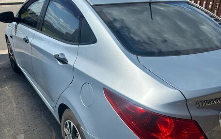 Hyundai Solaris II рестайлинг, 2012 год, 650 000 рублей, 6 фотография