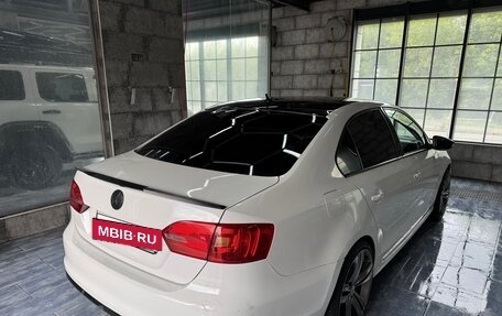 Volkswagen Jetta VI, 2013 год, 650 000 рублей, 3 фотография