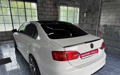 Volkswagen Jetta VI, 2013 год, 650 000 рублей, 4 фотография
