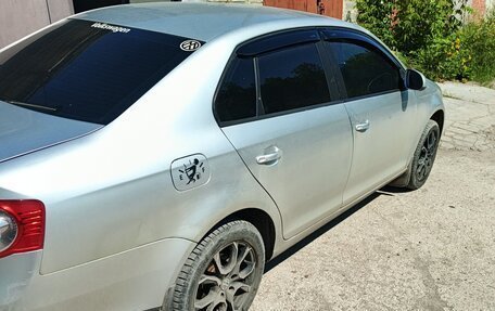 Volkswagen Jetta VI, 2008 год, 650 000 рублей, 8 фотография