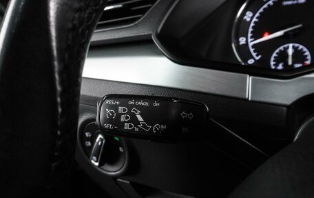 Skoda Superb III рестайлинг, 2017 год, 1 749 000 рублей, 15 фотография