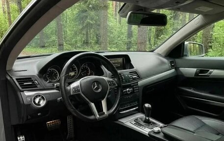 Mercedes-Benz E-Класс, 2011 год, 650 000 рублей, 7 фотография