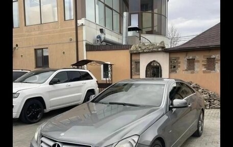 Mercedes-Benz E-Класс, 2011 год, 650 000 рублей, 13 фотография