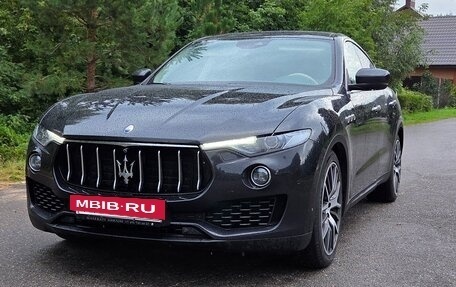 Maserati Levante I, 2017 год, 4 200 000 рублей, 9 фотография