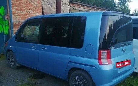 Honda Mobilio I, 2002 год, 450 000 рублей, 3 фотография