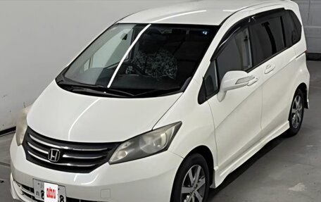 Honda Freed I, 2010 год, 600 000 рублей, 3 фотография