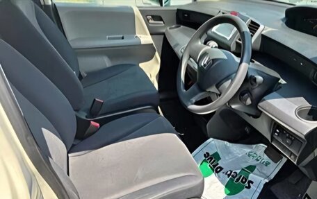 Honda Freed I, 2010 год, 600 000 рублей, 8 фотография