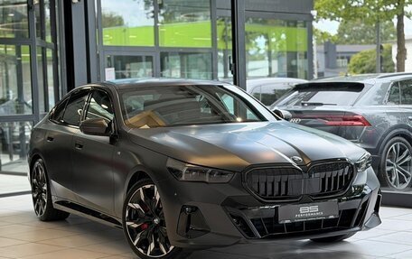 BMW 5 серия, 2025 год, 10 758 000 рублей, 1 фотография