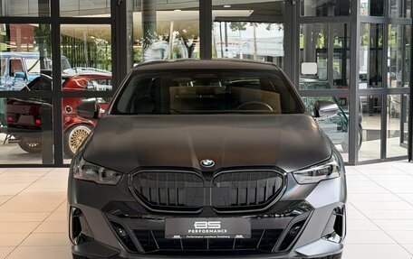 BMW 5 серия, 2025 год, 10 758 000 рублей, 3 фотография