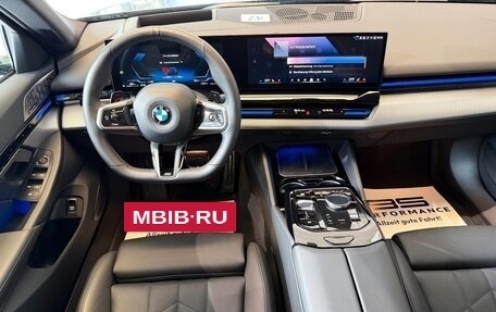 BMW 5 серия, 2025 год, 10 758 000 рублей, 11 фотография