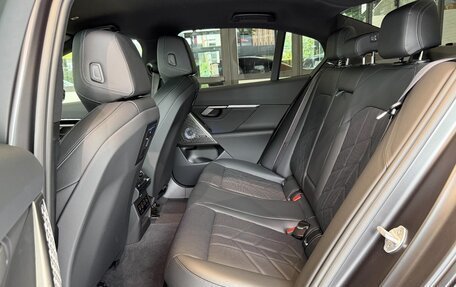 BMW 5 серия, 2025 год, 10 758 000 рублей, 15 фотография