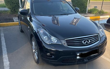 Infiniti QX50 I рестайлинг, 2015 год, 2 000 000 рублей, 9 фотография