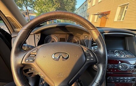 Infiniti QX50 I рестайлинг, 2015 год, 2 000 000 рублей, 21 фотография