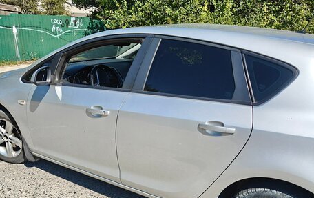 Opel Astra J, 2011 год, 689 000 рублей, 19 фотография