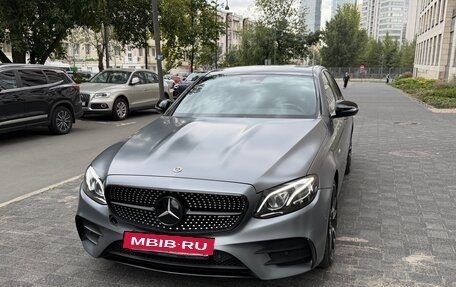 Mercedes-Benz E-Класс AMG, 2018 год, 4 390 000 рублей, 28 фотография