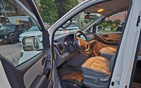 Hyundai Grand Starex Grand Starex I рестайлинг 2, 2019 год, 3 250 000 рублей, 11 фотография