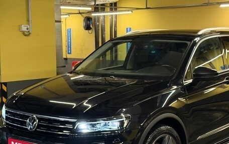 Volkswagen Tiguan II, 2018 год, 1 950 000 рублей, 1 фотография