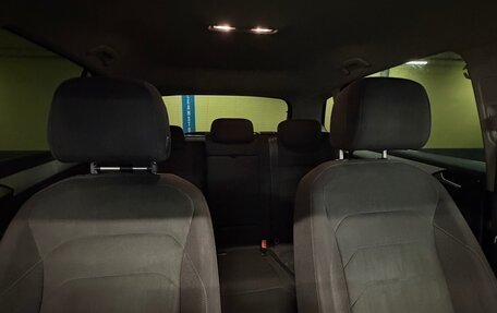 Volkswagen Tiguan II, 2018 год, 1 950 000 рублей, 16 фотография