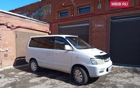 Toyota Town Ace III, 1999 год, 550 000 рублей, 2 фотография