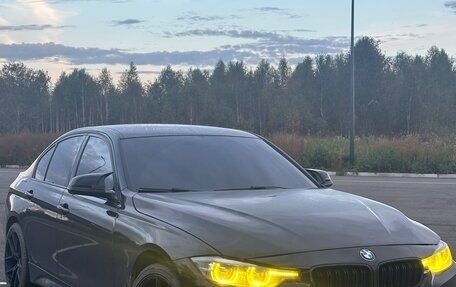 BMW 3 серия, 2018 год, 2 700 000 рублей, 2 фотография