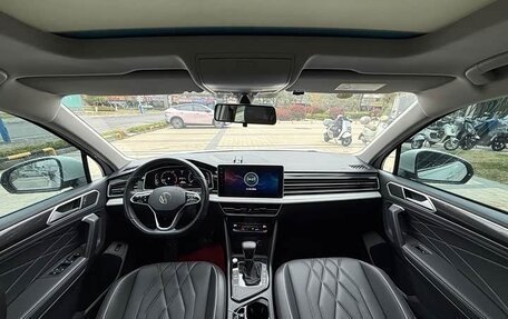 Volkswagen Tiguan II, 2023 год, 1 944 000 рублей, 19 фотография