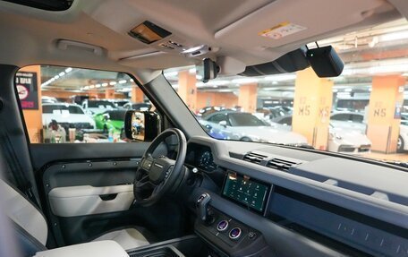 Land Rover Defender II, 2024 год, 8 000 000 рублей, 6 фотография