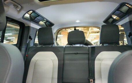 Land Rover Defender II, 2024 год, 8 000 000 рублей, 13 фотография