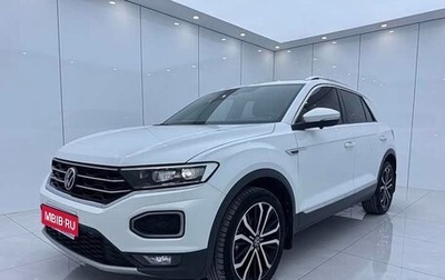 Volkswagen T-Roc I, 2022 год, 1 890 000 рублей, 1 фотография