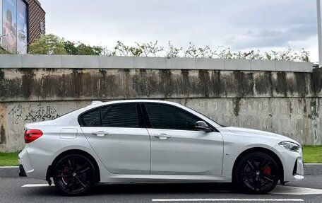BMW 1 серия, 2022 год, 1 500 000 рублей, 4 фотография