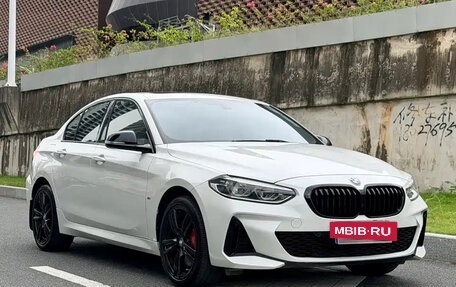 BMW 1 серия, 2022 год, 1 500 000 рублей, 3 фотография