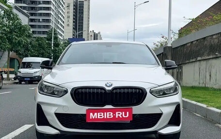 BMW 1 серия, 2022 год, 1 500 000 рублей, 2 фотография