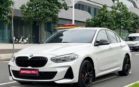 BMW 1 серия, 2022 год, 1 500 000 рублей, 1 фотография