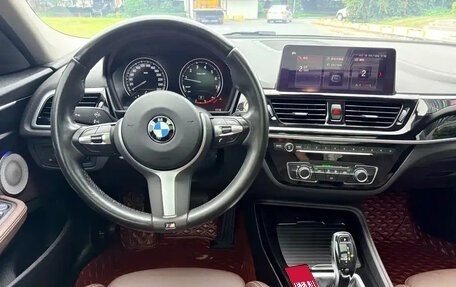BMW 1 серия, 2022 год, 1 500 000 рублей, 11 фотография