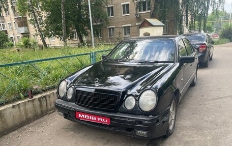 Mercedes-Benz E-Класс, 1998 год, 199 000 рублей, 1 фотография