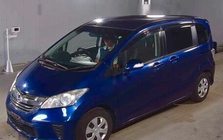 Honda Freed I, 2015 год, 1 050 000 рублей, 4 фотография