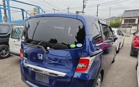 Honda Freed I, 2015 год, 1 050 000 рублей, 6 фотография