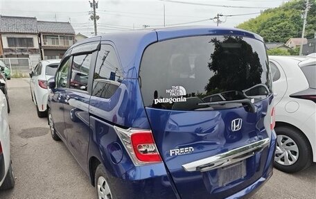 Honda Freed I, 2015 год, 1 050 000 рублей, 5 фотография